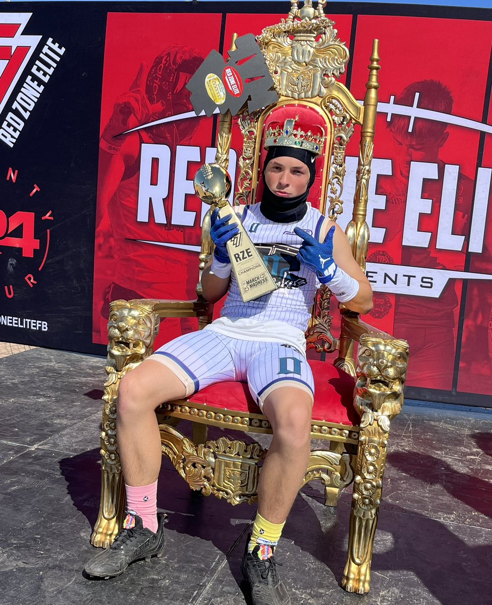 19KJP's tweet photo. 15u March Madness @RedZone7v7Elite Champs 

God is Good 

@602PlayMakers @JaelenStrong @1_realestateguy @JUSTCHILLY https://t.co/inUXbNDTsX