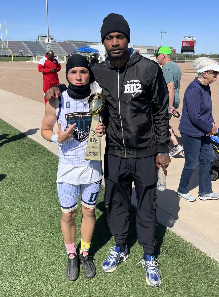 19KJP's tweet photo. 15u March Madness @RedZone7v7Elite Champs 

God is Good 

@602PlayMakers @JaelenStrong @1_realestateguy @JUSTCHILLY https://t.co/inUXbNDTsX