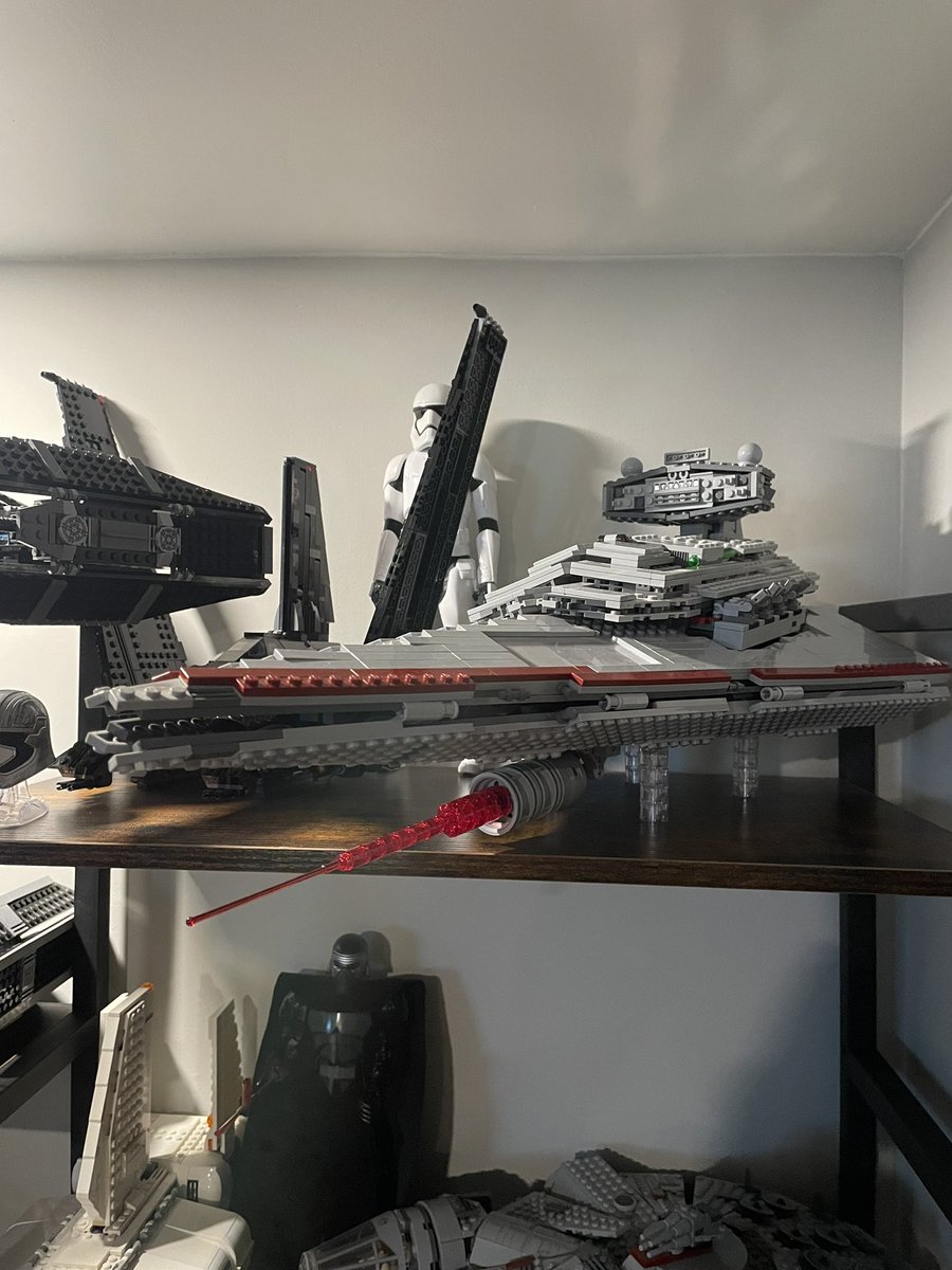 ArnpriorBricks's tweet image. The Final Order Star Destroyer is complete and ready to crush the Republic that supports the resistance @LEGO_Group @starwars #finalorder