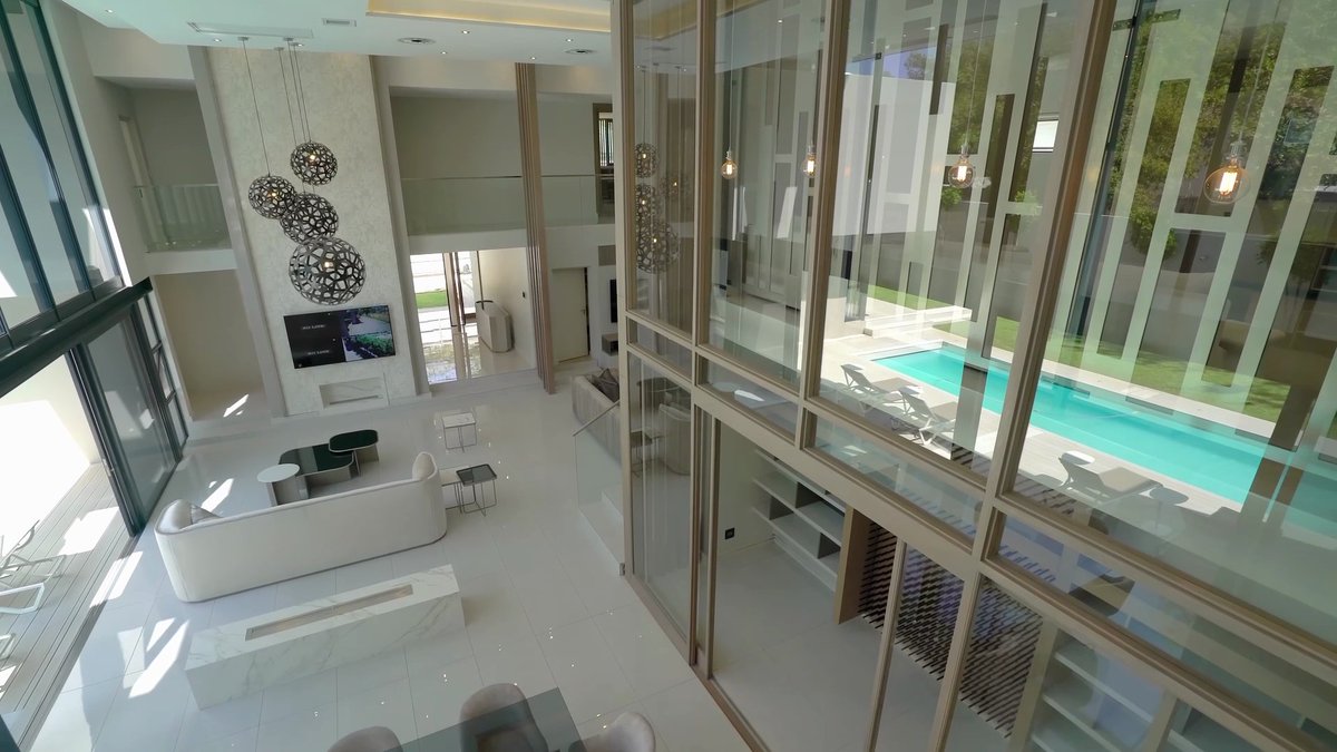 rendiacres's tweet photo. Discover the Ultimate Comfort in this State-of-the-Art Hurlingham R18 45... https://t.co/cnuoJTWv63 via @YouTube https://t.co/Us4xyGs3Po