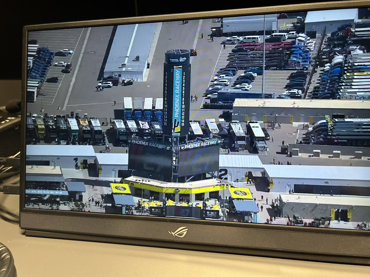 Estamos listos!!!

¿Como vais por casa? Quiero ver vuestro setup 👀

#NASCARenDAZN #ShrinersChildrens500
