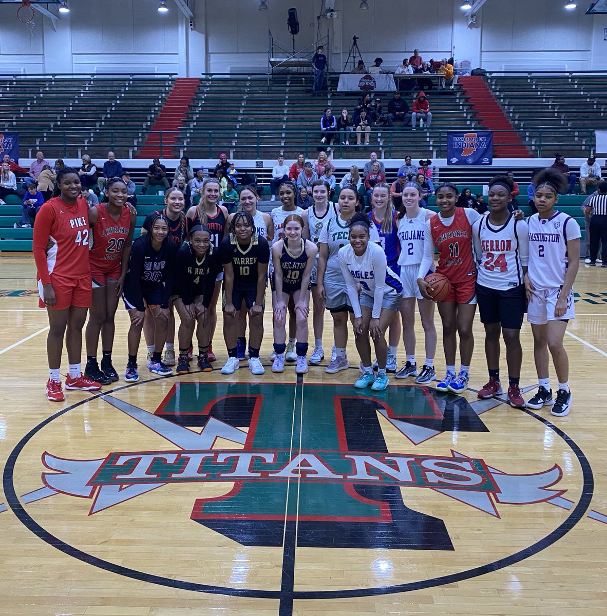 LNGB_Coach's tweet photo. 2024 Senior All-Star Classic

City 🆚 County 

Congratulations to all these talented Seniors. 

@indhssports https://t.co/ODRyW84wsV