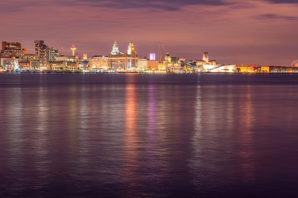 RT and follow (if you haven't already) to win this 12 x 8 inch #Liverpool Waterfront print. The draw will be on Sunday, 17th March 2024👍