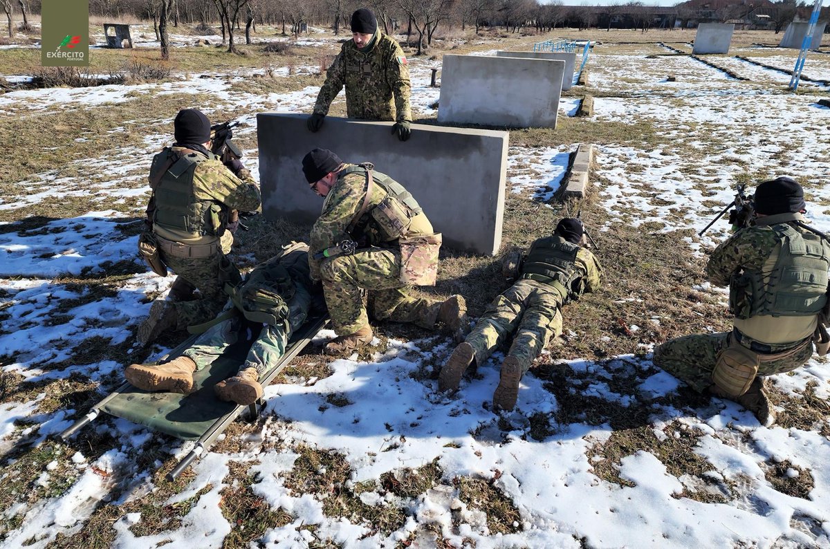 Exercito_pt's tweet photo. Força 🇵🇹 na Roménia reforça o treino de Socorrismo em Combate e em situação de Catástrofe
📍Caracal, Roménia 🇷🇴 , no âmbito dos compromissos assumidos com a NATO.
Desde sempre a honrar Portugal!
#ExércitoPortuguês #Cooperação_Internacional #Prontidão #EMGFA https://t.co/4JoIXnvvmb
