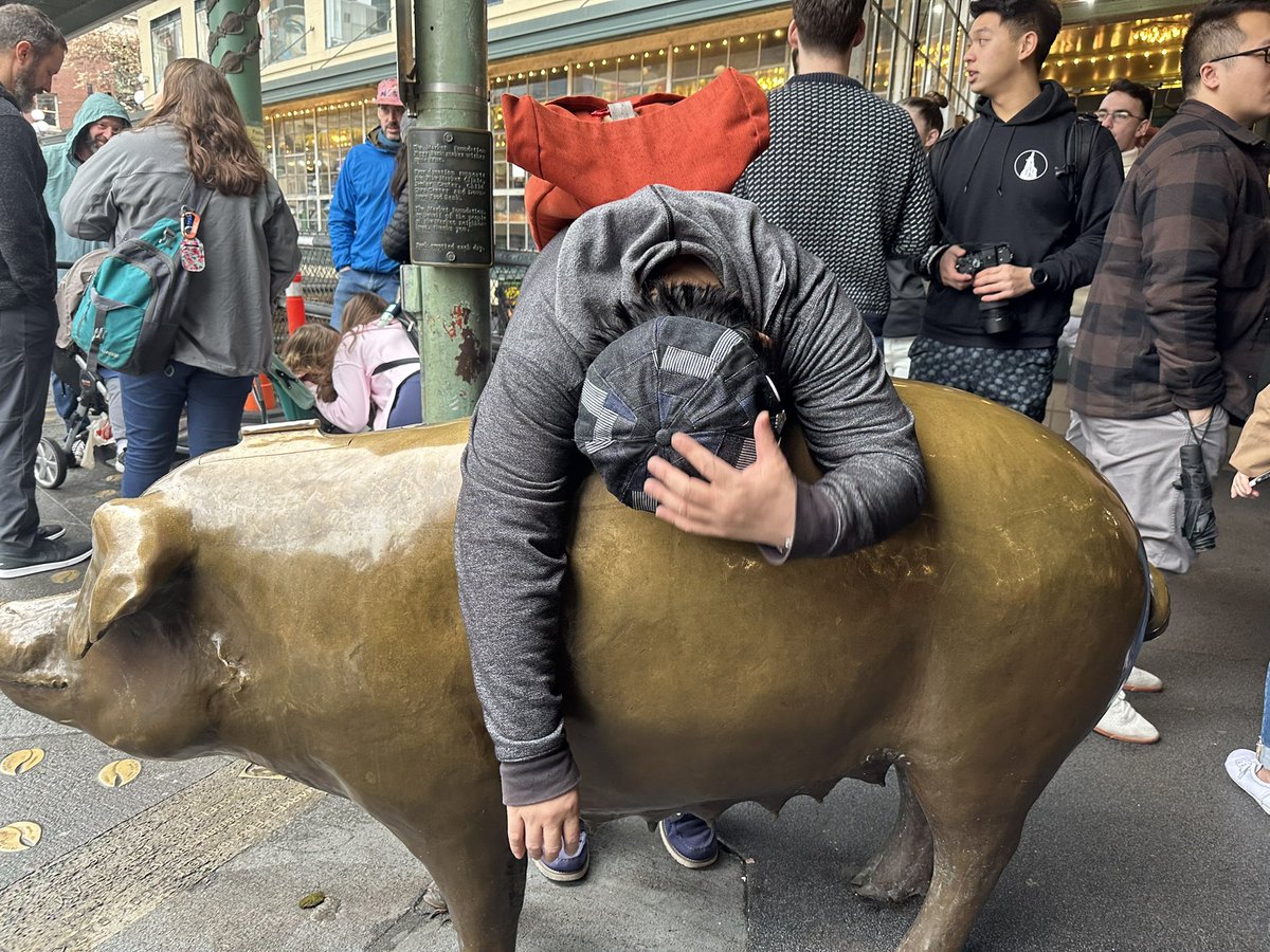 なんか見慣れた人達がシアトルに来てる！？ Seeing some familiar