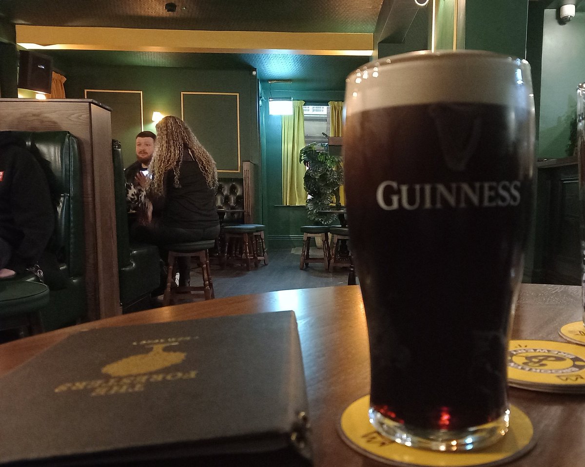 Pre gig pint <a href="/ForestersSheff/">The Foresters</a> , first in there for 30 years , sadly no longer 60p. Good to be back #Sheffield