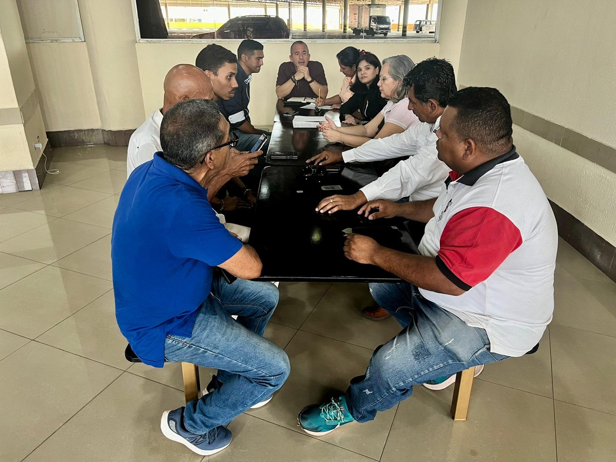VPACaroni's tweet photo. #10Mar |   Reunión del Equipo @vp_puertoordaz junto a nuestro Responsable  Regional @fcosucre y miembros de las parroquias en Unare, la actividad se efectuó en el Sector Alta Vista Pq Universidad Municipio Caroní definiendo la ruta de trabajo de cara a las #Presidenciales2024🇻🇪 https://t.co/fEDTvbrZO2