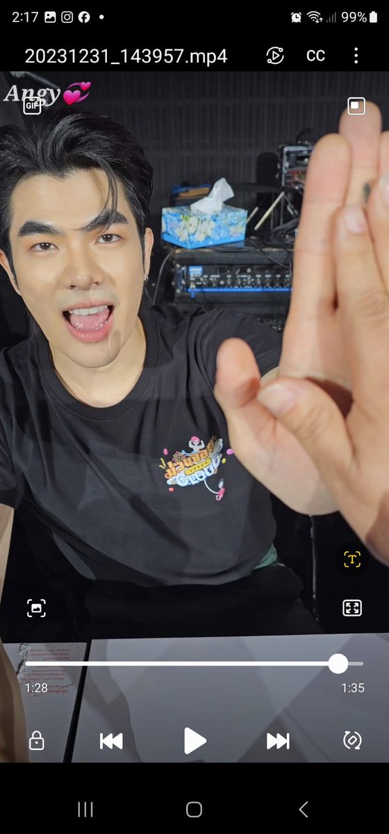 Angykyu's tweet photo. @bluewalledroom Hi my friend! Right now, i can say... yes!! For 30 seconds i had his full attention, look and beautiful sMILE 🥰 #mansuangparty and #BOCcountdown2024 He's such a kind and beautiful human being.
@milephakphum i'm so proud to be #greenyrose💚 https://t.co/hcH2lRu0k9