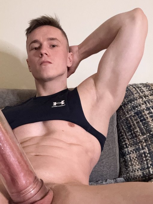 After workout pump😈🦾 https://t.co/gUclZjddqJ