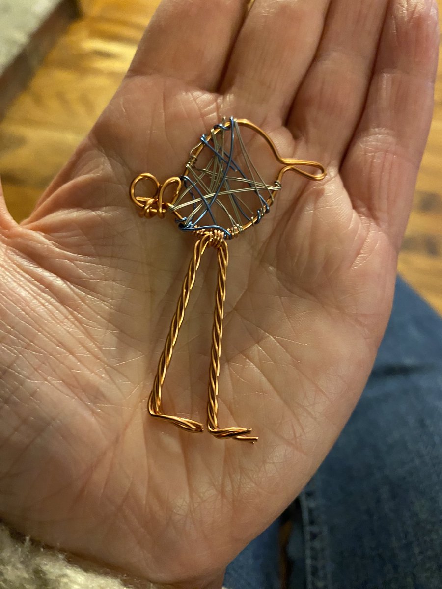 DanglesJeweller's tweet image. Birdies come in very small sizes too!  This one is for my large framed project.  Just need to wire the final bits - including this bird - into the frame. #MHHSBD #wireart #wirework #CraftBizParty #UniqueArt #handcrafted