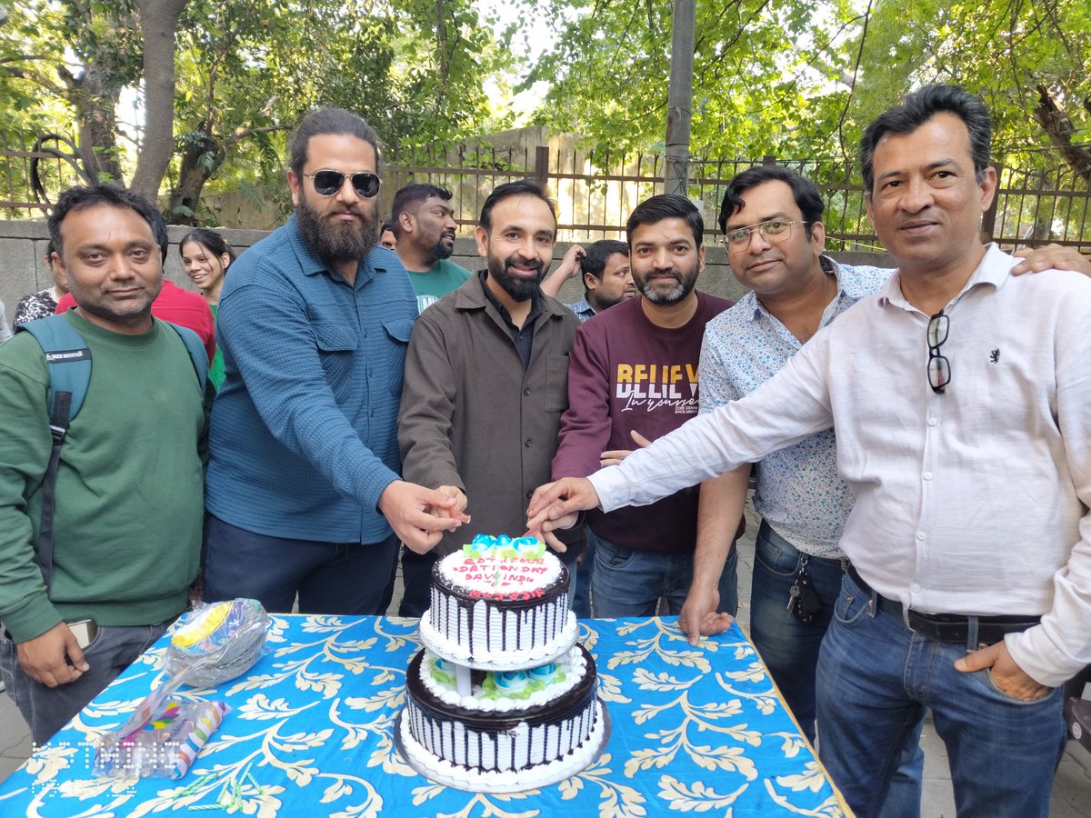 BhargavaPriyash's tweet photo. On this ospicious day, A Blood Donation camp was organised with #LionsBloodBank
Volunteers to the general public donate blood
#BloodDonation
#BloodDonationCamp
#SIFFoundationDay
#MenRights
#MenRHumanToo https://t.co/uIBwDW9lSc