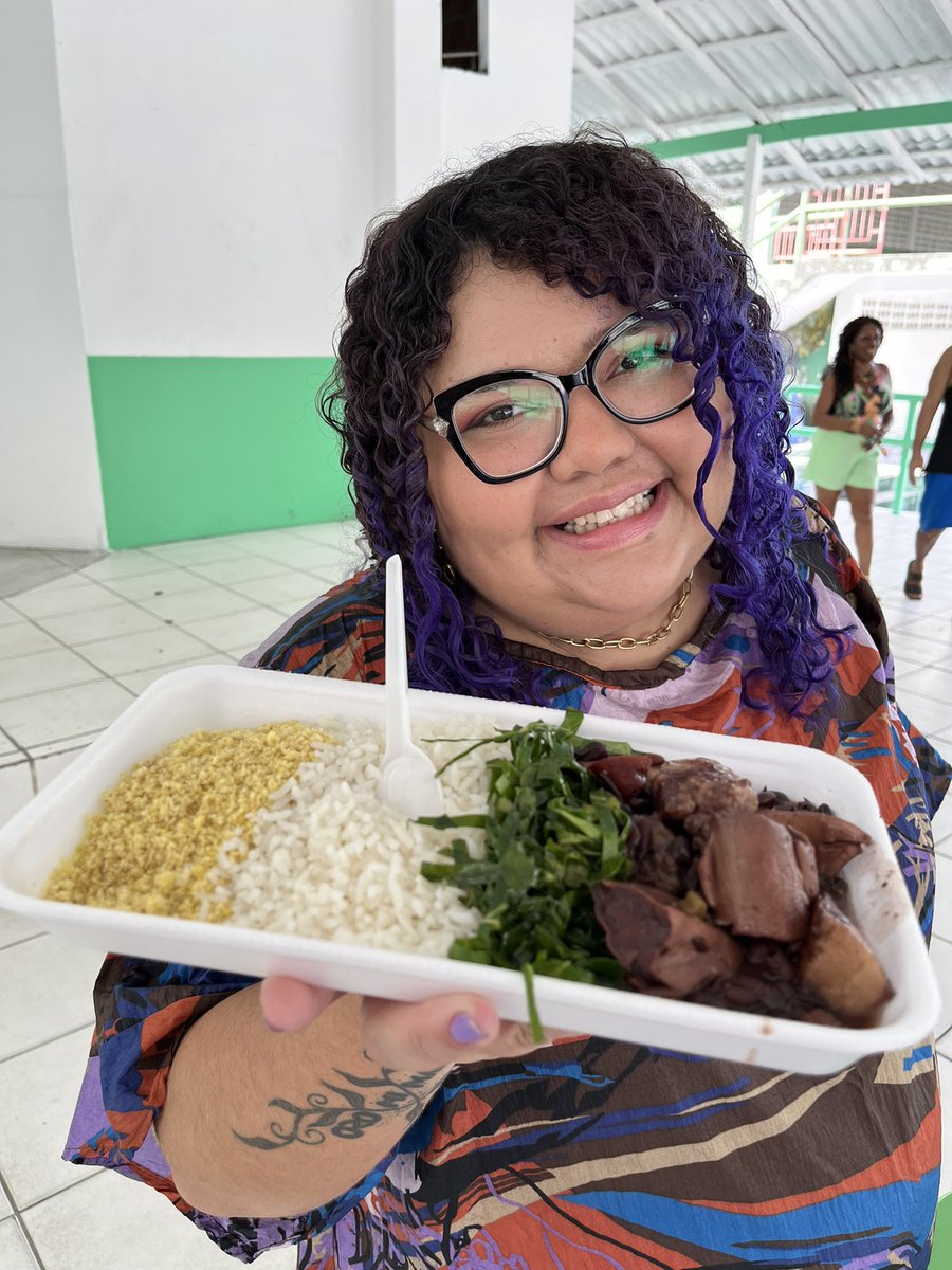 mi_andrews's tweet photo. Celebrando a tradição e a resistência! Hoje tive a honra de participar da feijoada da União de Negras e Negros pela Liberdade (Unegro). Um momento incrível de união, cultura e luta por igualdade. Juntas somos mais fortes! #Unegro #Liberdade #CulturaNegra #feijoada https://t.co/CNADoex5XK
