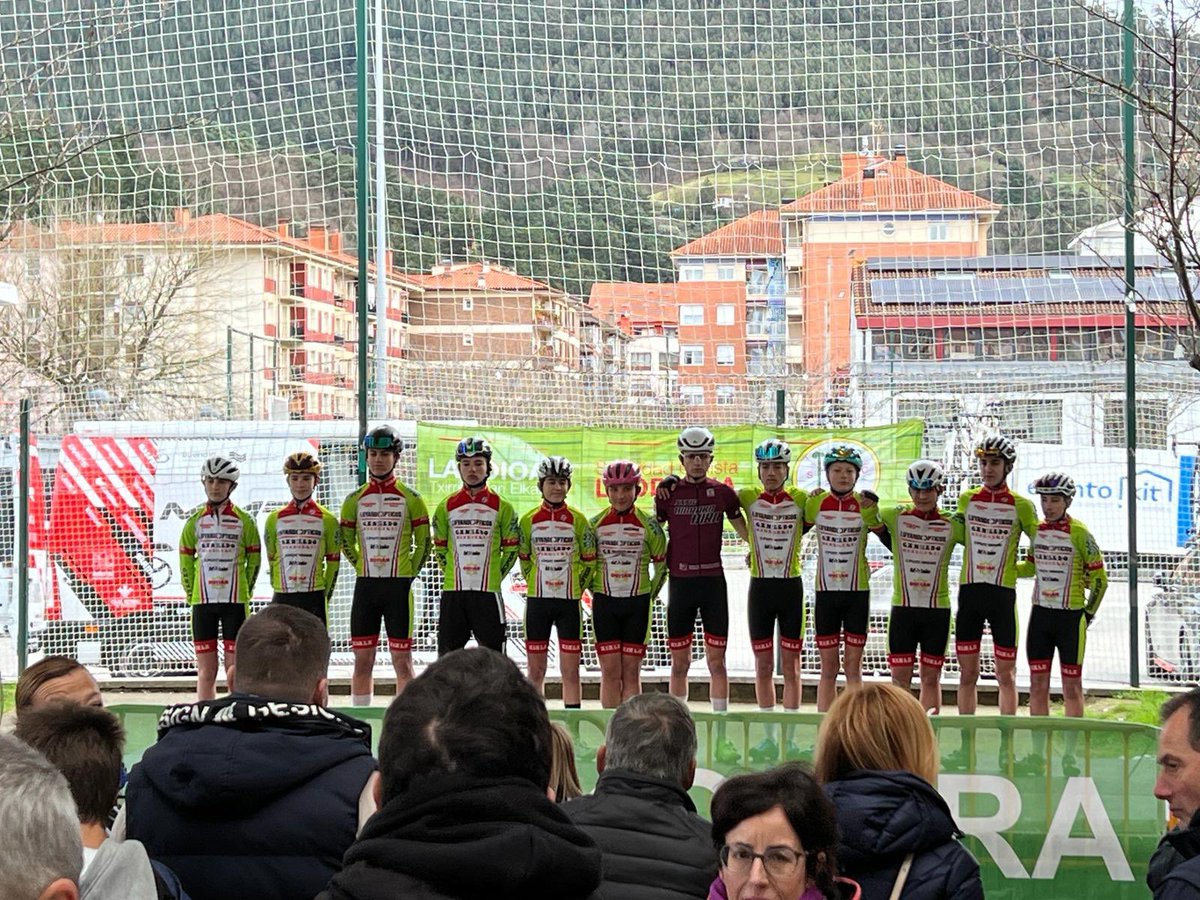 AIARAKO BIRA 2024

1.ETAPA (okendo): Carrera bastante rápida que se llegó al sprint y pudimos conseguir el 2. puesto🥈
2.ETAPA (llodio): La suerte no estuvo de nuestro lado y un pinchazo nos hace remar casi toda la carrera. (P.31)