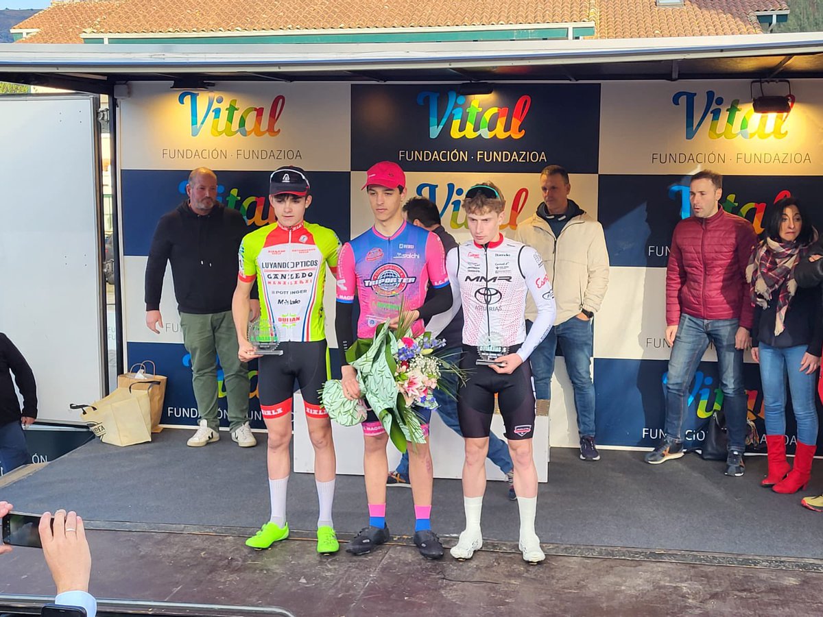 ioneguiaa's tweet photo. AIARAKO BIRA 2024

1.ETAPA (okendo): Carrera bastante rápida que se llegó al sprint y pudimos conseguir el 2. puesto🥈
2.ETAPA (llodio): La suerte no estuvo de nuestro lado y un pinchazo nos hace remar casi toda la carrera. (P.31) https://t.co/WuVcsb5ZOc