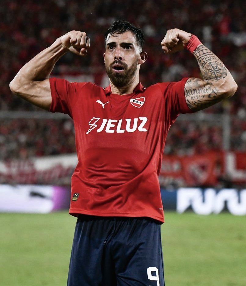 7LAllRed's tweet photo. El Kapecazo. ⚽🚬 https://t.co/nFQ6LTx8EB