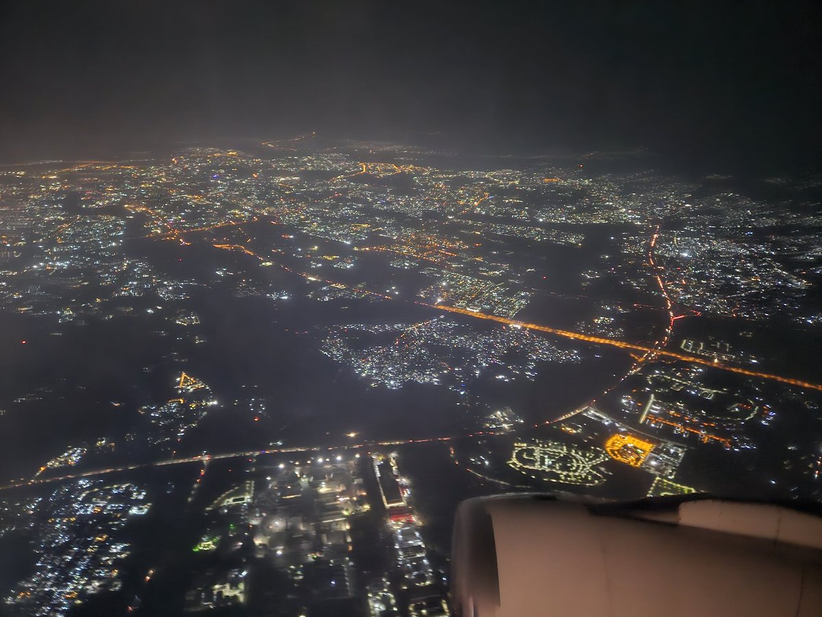 Abuja is so beautiful at night from the skies. When there is power 😅 sha