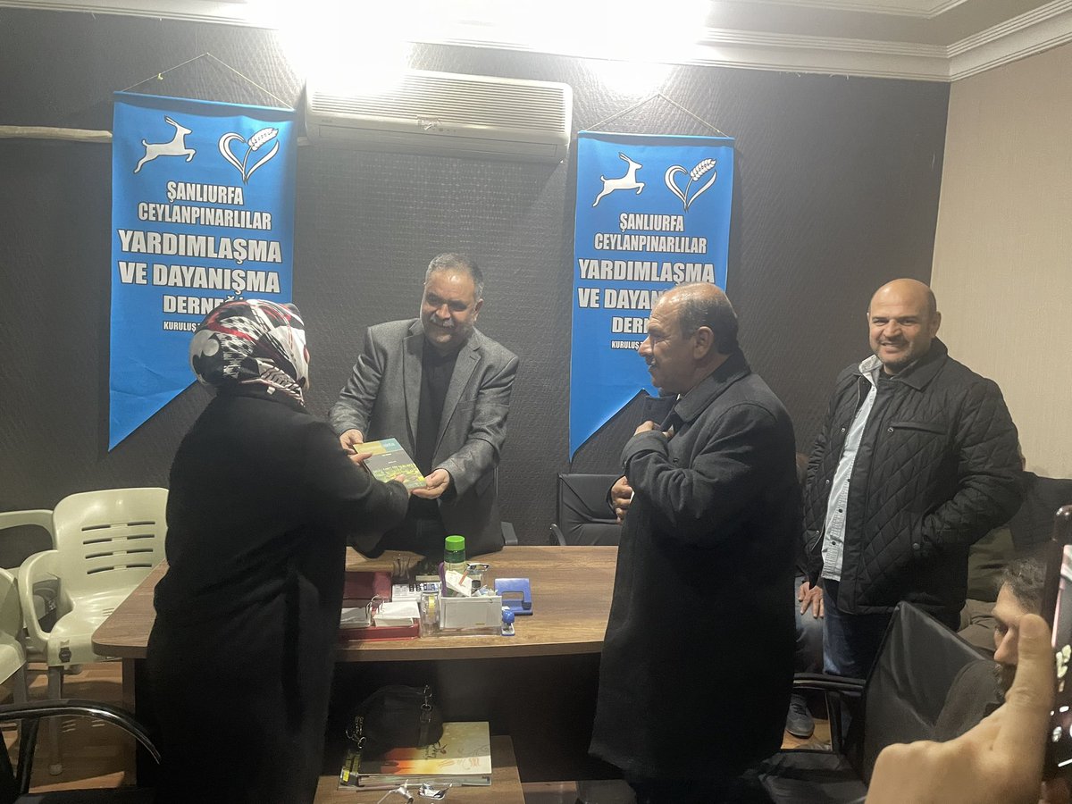 DemHaliliye's tweet photo. Haliliye Belediye Eşbaşkan Adaylarımız ile birlikte Ceylanpınarlılar Yardımlaşma Ve Dayanışma Derneğini ziyaret edip sorunlarını dinledik. Misafirperverlikleri için teşekkür ederiz. https://t.co/OxTN3f9P0d