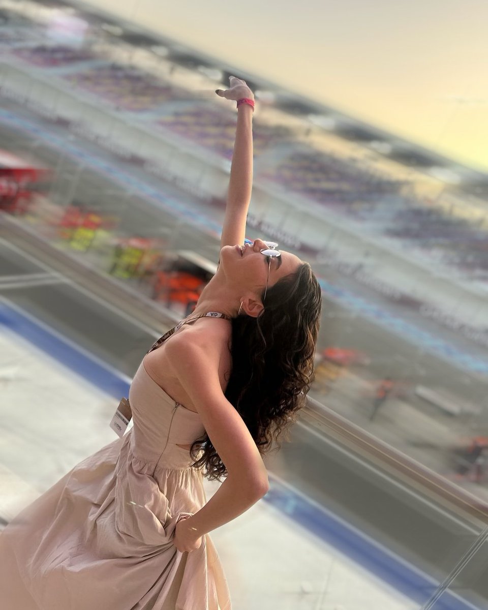 Auro meselesi bu şekerim 💅🏻 

#ezgişenler