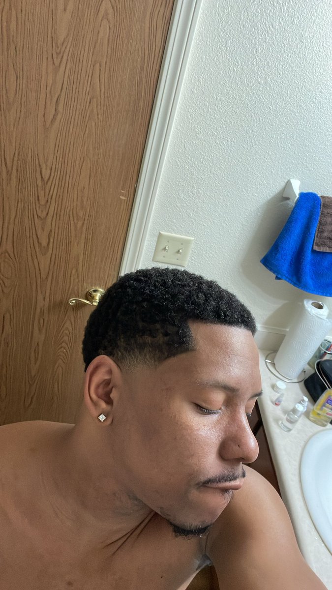 fineass_ree's tweet photo. Lil fine ass nigga 🥶 https://t.co/iaafvjavja