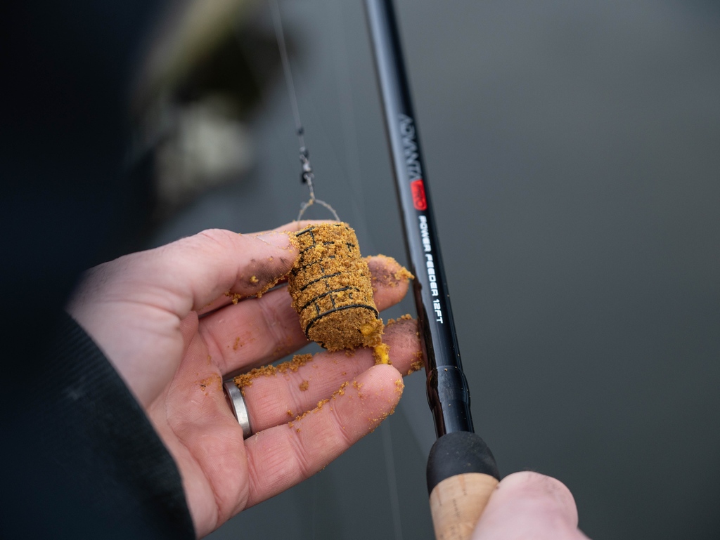 anglingdirect's tweet photo. 🧡🎣 Join Stephen in the next episode of Match Masterclass, as he runs through the traditional tactic of feeder fishing from start to finish. 🎥🍿

 👀 Watch it here on ADTV 👉 https://t.co/b6bULmzlCN

#AnglingDirect #MatchMasterclass #FeederFishing https://t.co/OIVVjBwXDa
