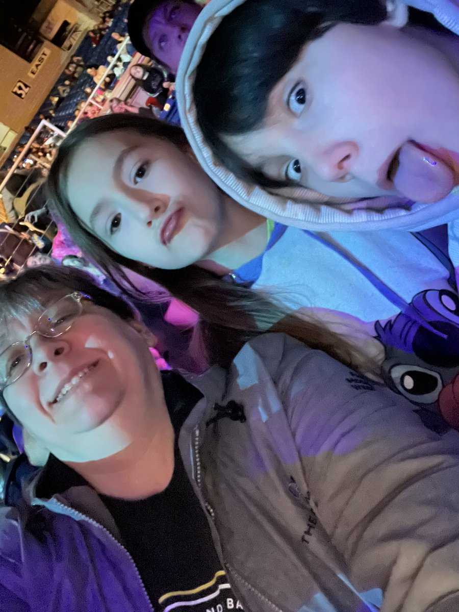FMWFAnja's tweet photo. #disneyonice https://t.co/uUsD4tjKLX