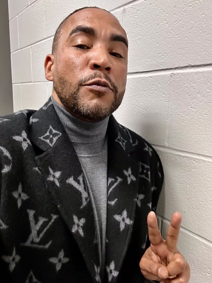 Hoy toca el Prudential Center en #NewJersey. Ya listo para conocer a los fans que adquirieron su experiencia VIP 👑 🦍