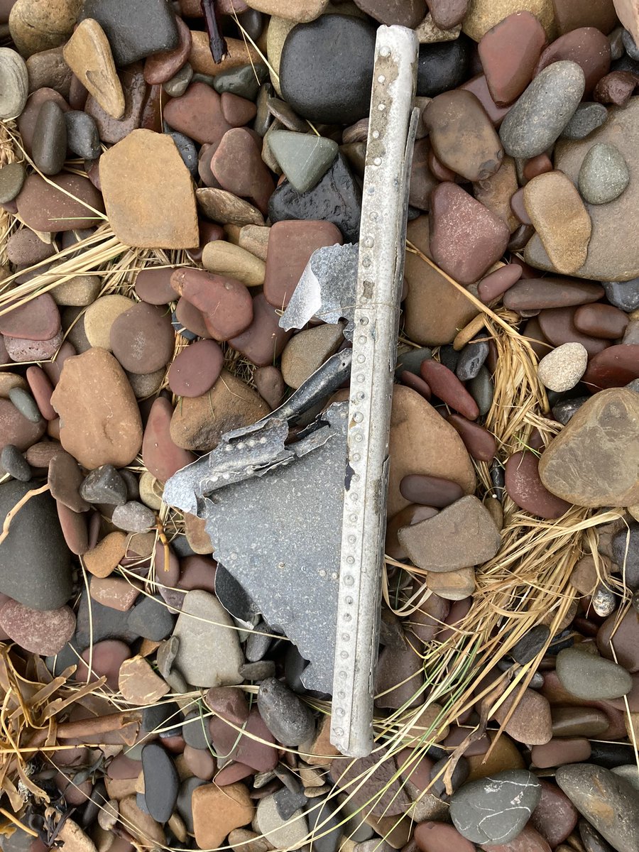 Washed up in the bay today, it’s got to be part of an WW2 aircraft going by the build quality, I’d love to know what it was from my farther used to talk about parts of a glider washing up.