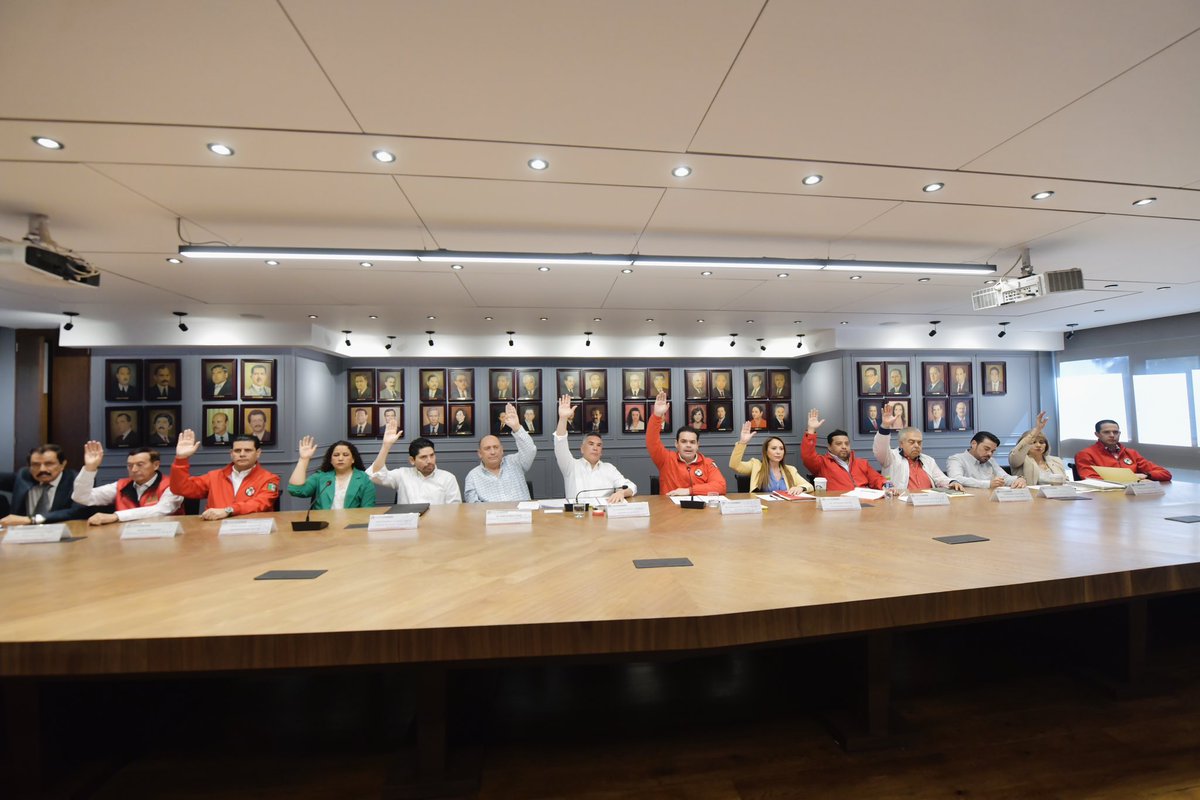OmarGarciaL_'s tweet photo. En el @PRI_Nacional, estamos comprometidos a mantener una estrecha conexión con los ciudadanos. Contamos con los cuadros más capacitados y preparados, estamos listos para demostrarlo en estas elecciones de 2024. https://t.co/3PuJyzBDuN