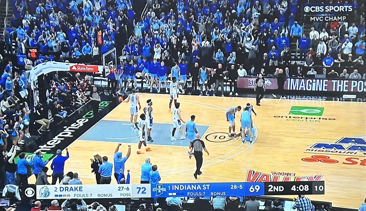 This Drake - Indiana State MVC Conference championship game is insane. 

Indiana state was down by 18 at the 9 minute mark

#MarchMadness #TheValleyRunsDeep