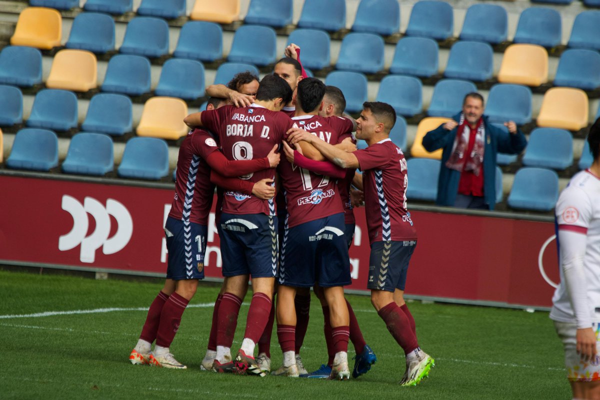 Primer gol como granate 😍⚽️

Súper <a href="/mariiogomez35/">Mario Gomez Gomez</a> ♥️💪🏼

#UPQSC ♥️
