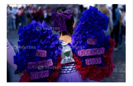 QuetzHa's tweet photo. Les comparto algo de mi trabajo el #8M 
Miles de mujeres tomaron las calles de la CDMX para exigir una vida libre de violencia y acoso. En México la violencia machista asesina a alrededor de 10 mujeres diario. 
Asignación para Reuters #8m #feministas #8mlatinoamerica #feminismo https://t.co/YV9DeA37j4