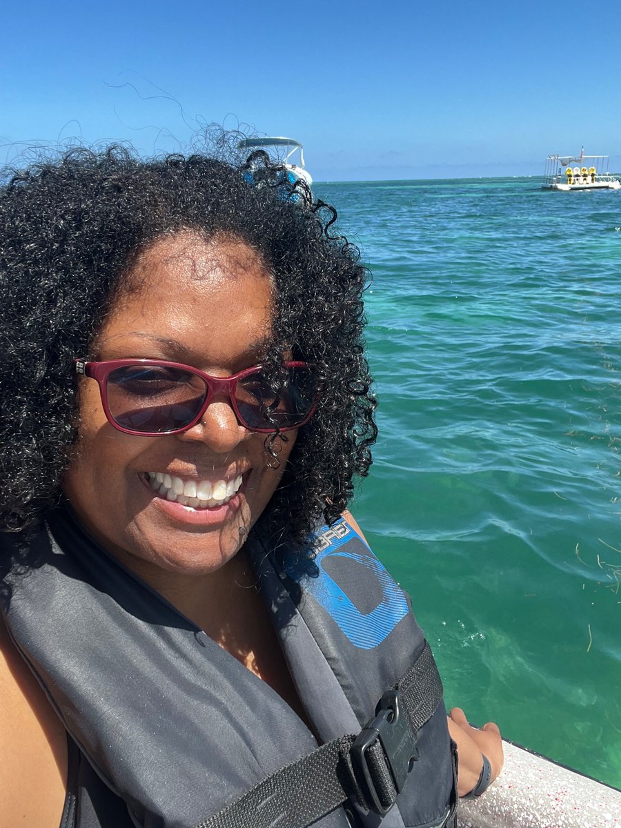JaneaneWalker1's tweet photo. Catching fish https://t.co/tfXqNRNFMy