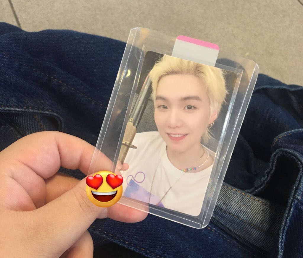90sjoonie's tweet photo. feedback positivo pra gatinha @lluvyoon que fez ceg caixinha indonésia e me trouxe esse gatinho espadachim!!! obrigada sempre vidoca amo muito participar das suas caixinhas 🫶🏻 https://t.co/3b92AveqAA