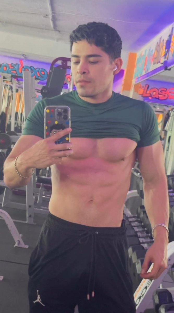 alpha_oficiall's tweet photo. Domingo de?
#Gym #FitnessMotivation #Guadalajara #aesthetic @richdprince #wapayasosyhorripicosos #modelo #Mexico https://t.co/UtrmKfTaPh