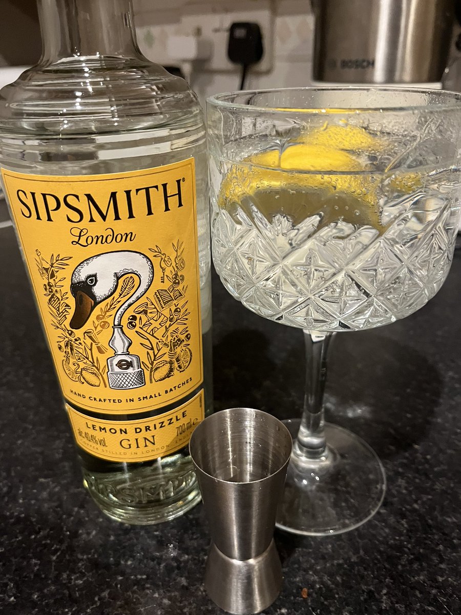 LucyGreenwell6's tweet photo. Such a lovely Mothers Day @harrybaileyy05 is now old enough to buy Alcohol and didn’t he do well! Now watching transformers with Arch, spent the weekend with my boys and my amazing Mam who is my rock and best friend! #mothersday #sipsmithsgin #myboys https://t.co/Vm2aSmq5Oc