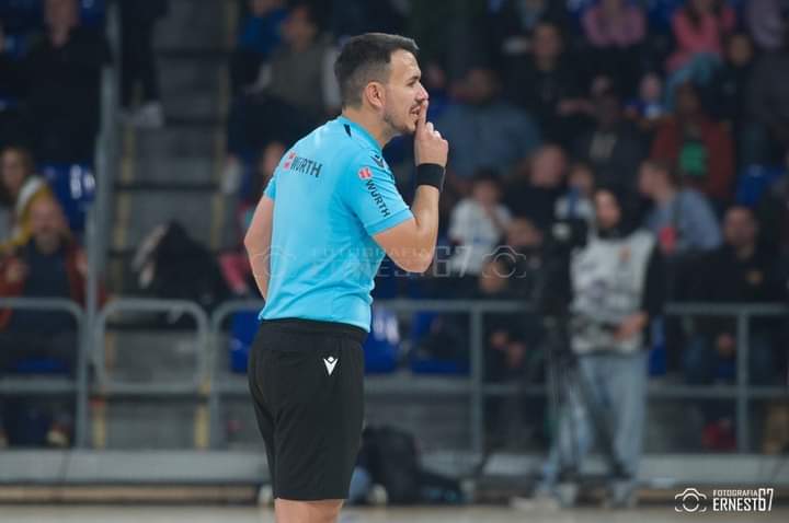 🏆 1ª División 

👥 Manuel Barrilero / Carlos Bustos
<a href="/RFAF/">RFAF</a>

<a href="/FCBfutbolsala/">Barça Futbol Sala</a> 🆚 <a href="/PalmaFutsal/">Illes Balears Palma Futsal</a>

📸 <a href="/FCBfutbolsala/">Barça Futbol Sala</a> <a href="/ErnestoAradilla/">ErnestoAradilla</a>

#futsal #aretofutbola #futsalreferee #referee #arbitro #arbitra #ctafs #rfef #barcelona #quenotelocuenten #cogafs
