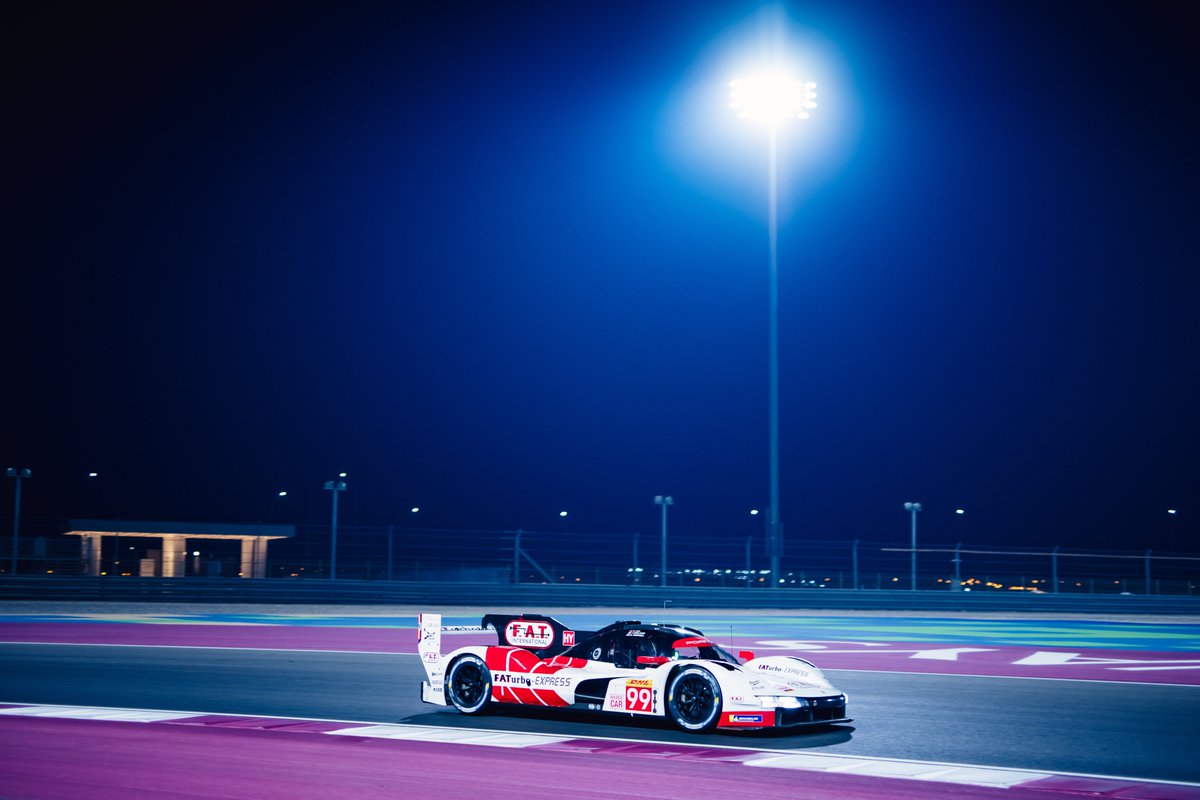 𝗡𝗶𝗴𝗵𝘁 𝗣𝗵𝗼𝘁𝗼𝗴𝗿𝗮𝗽𝗵𝘆 🌙

(📸 Porsche AG). #WEC #Qatar1812KM #Porsche #Hypercar #EnduranceRacing #Motorsport #Picoftheday