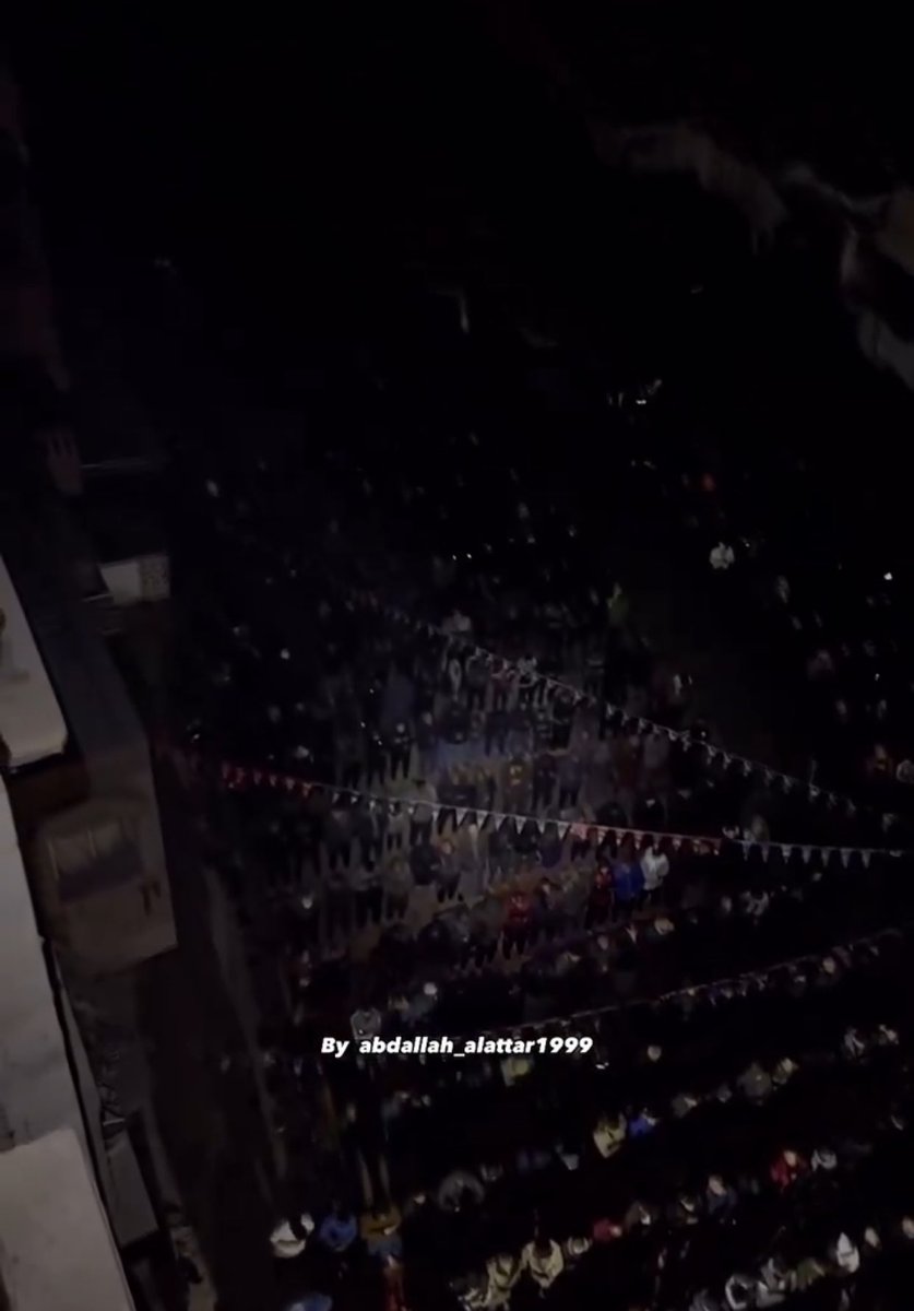 يصلون التراويح بالقرآن كأنه عليهم أُنزل.