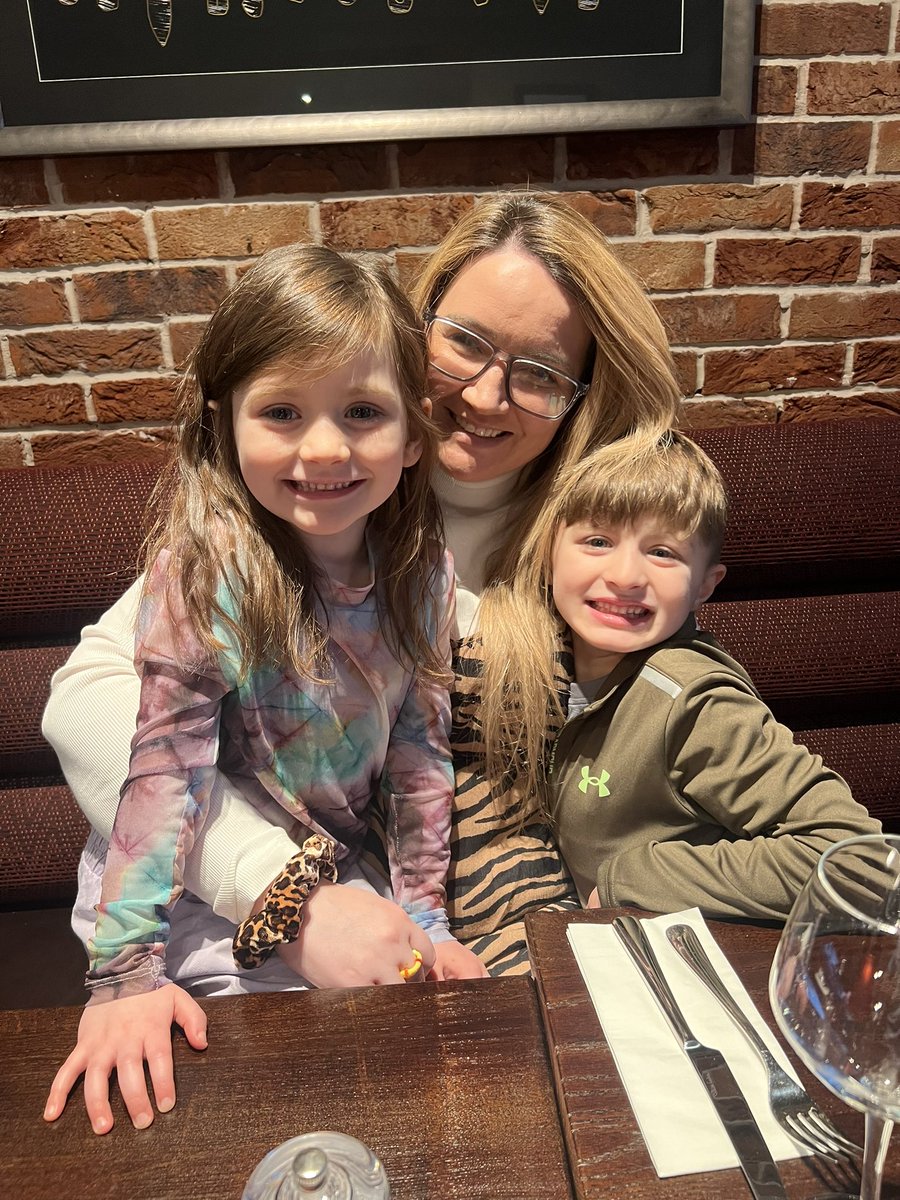Lovely dinner at Miller &amp; Carter for the best mummy on Mother’s Day 💙🩷🥰🥰