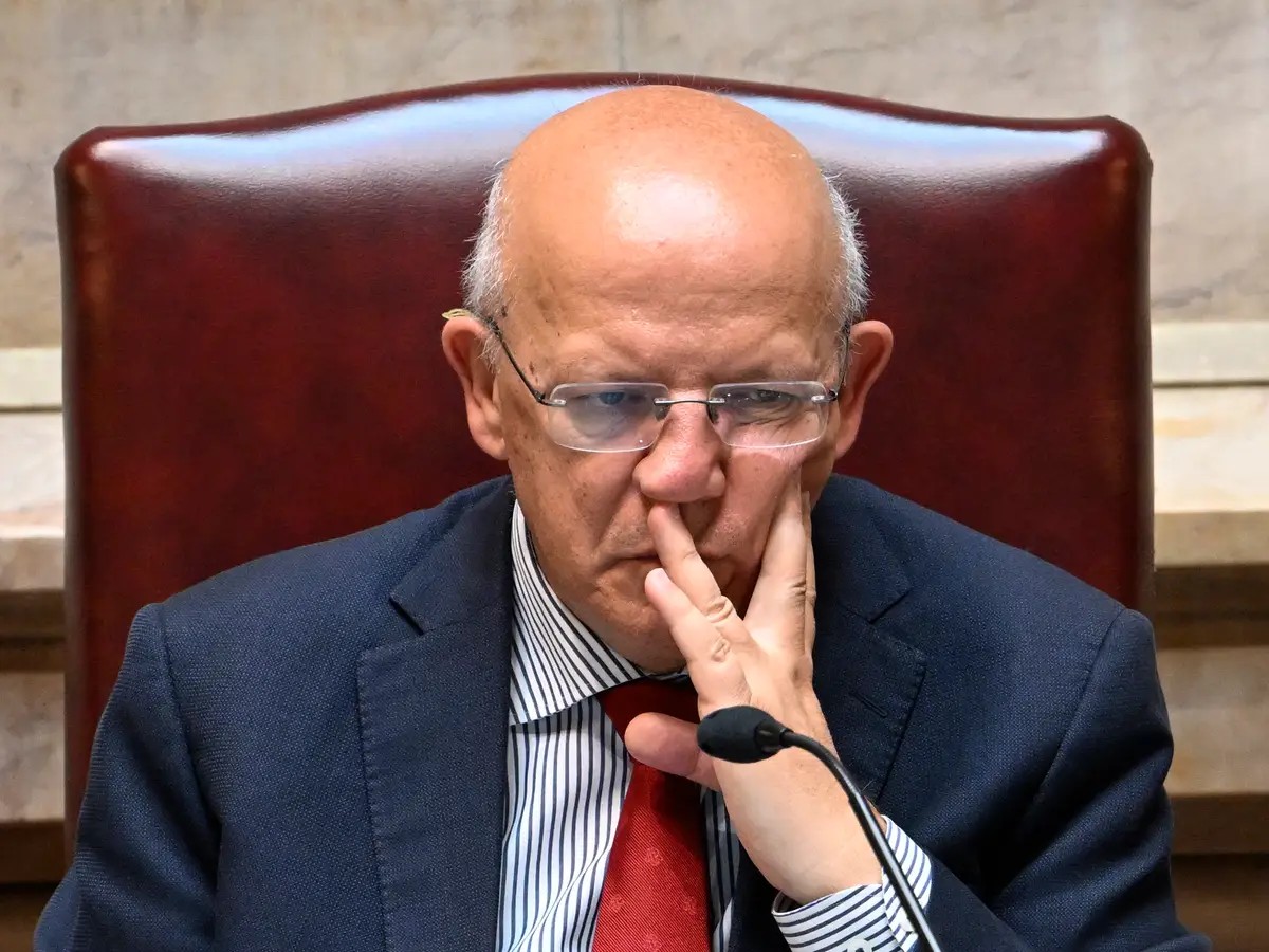 A maior vitória foi termo-nos livrado desda besta nojenta!