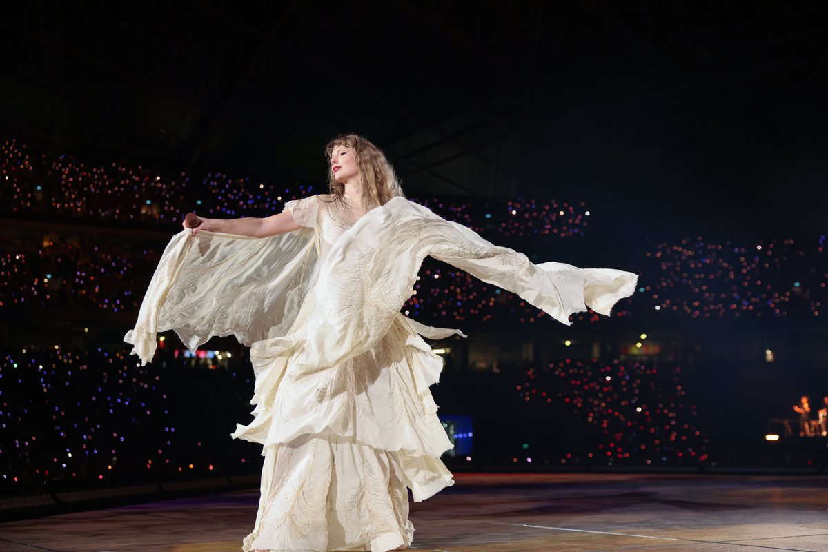 taylorswift13 tweet picture