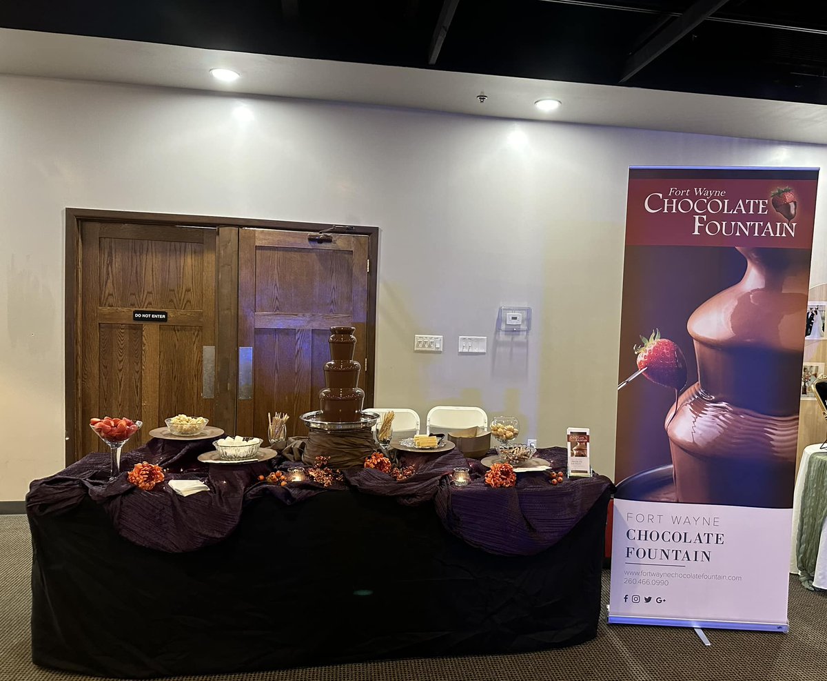 fwcfountain's tweet photo. Fort Wayne Chocolate Fountain serving up some special treats at a bridal event in The Mirage Event Center in Decatur IN. https://t.co/EtdVI0psut