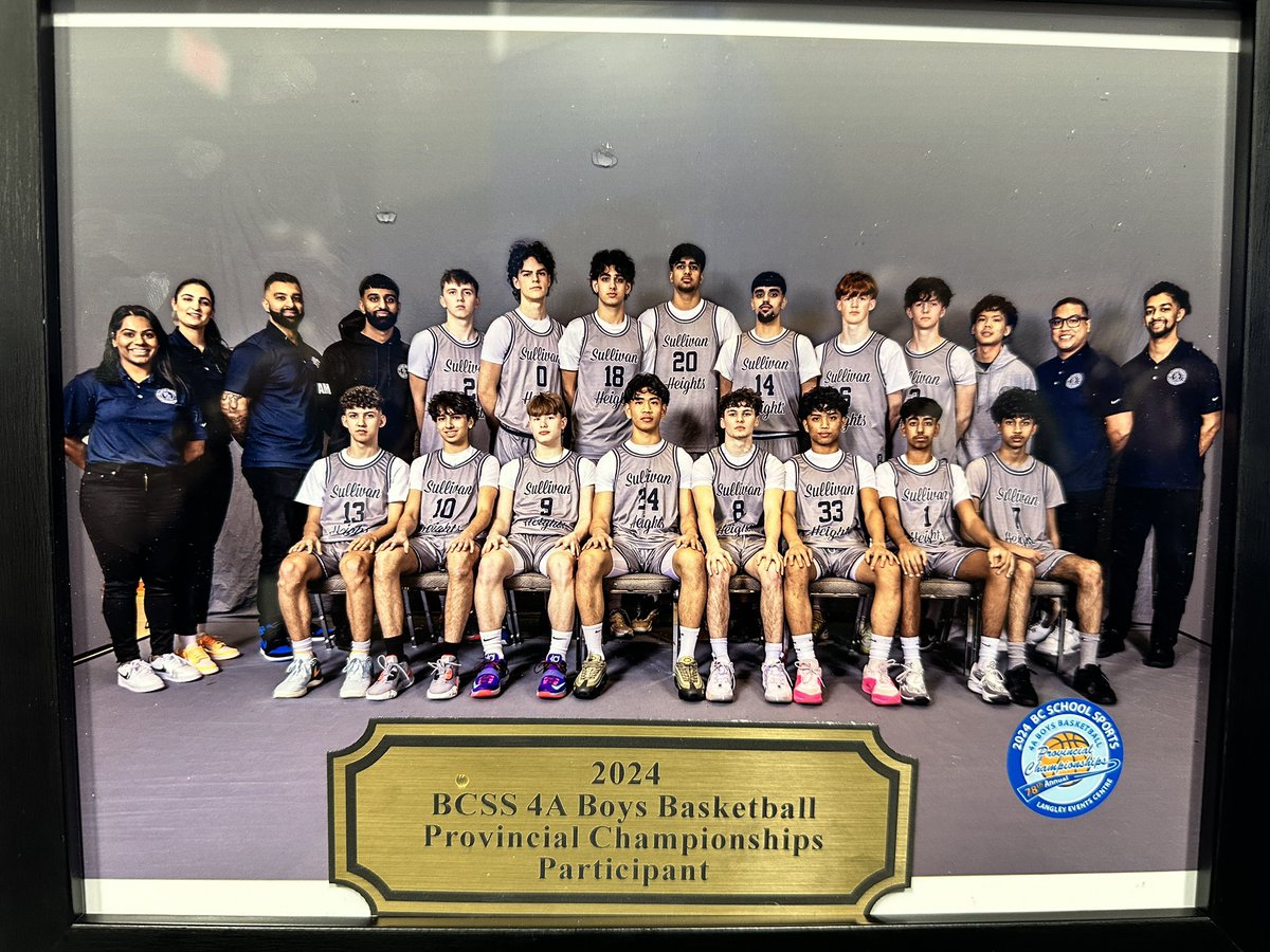 CoachTRam's tweet photo. Sullivan Senior Boys go 2-2 in our Provincial debut and finish 11th in the Province. Thank you to our Grade 12’s for the years they put into our program and the countless hours they spent in our gym.

To the Grade 11s and 10s, there is more work to be done! Future is bright https://t.co/Blb6hHgQG8