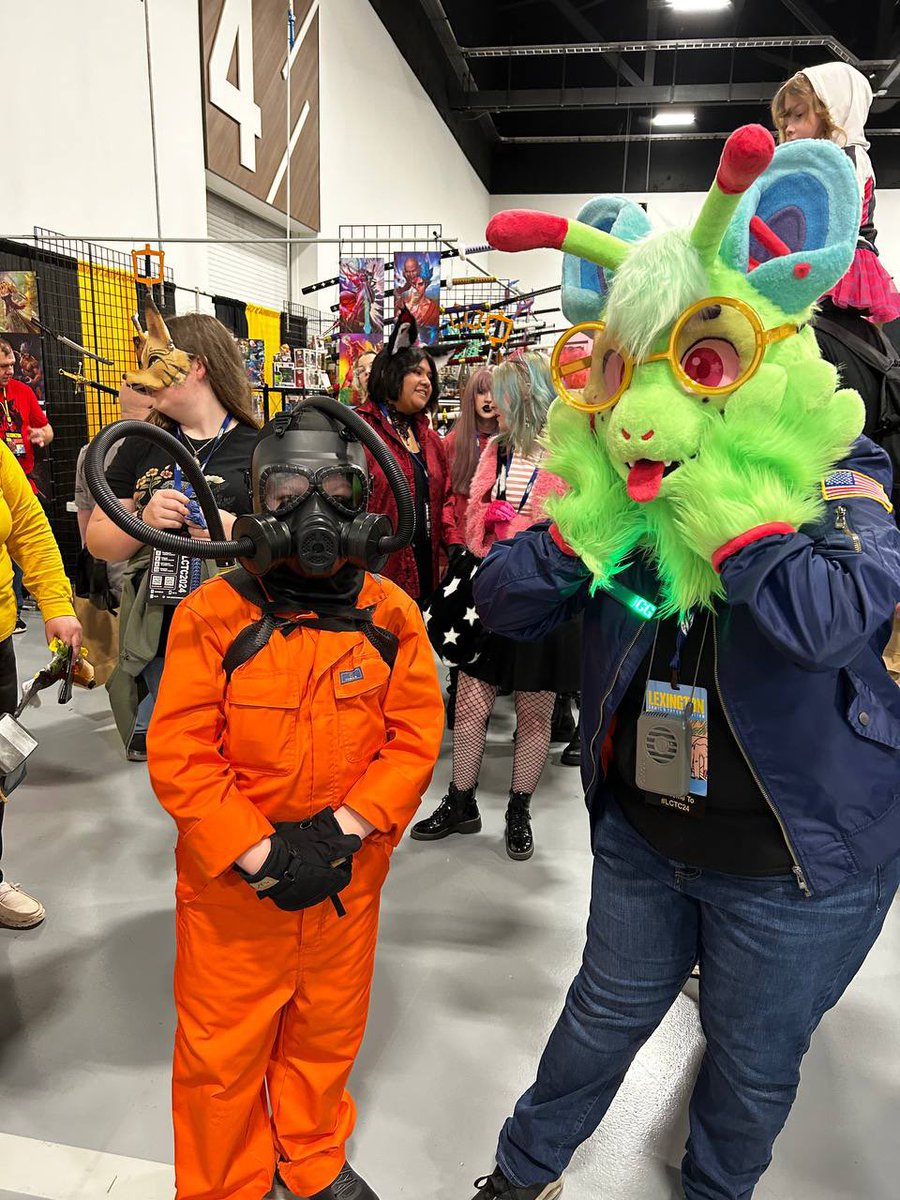 Surprise_Snoot's tweet photo. Had a rad time at Lexington Comic Con yesterday! Great to get out and see what it’s all about! https://t.co/fczOBBrJWu