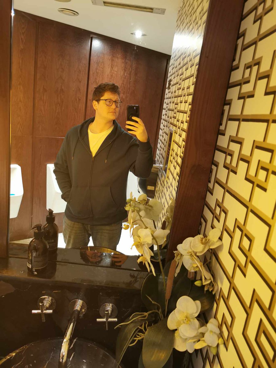 ThePrivyCounsel's tweet photo. Do you, too, get sent pictures of lasagna? Don't worry, help is at hand!

New post from your favourite intellectual bog blog: The Secret to Happiness: Double Toilet Roll, Flowers, and A White Tiled Floor.

https://t.co/RULOJzx2AA https://t.co/YNo3G7yeZ7