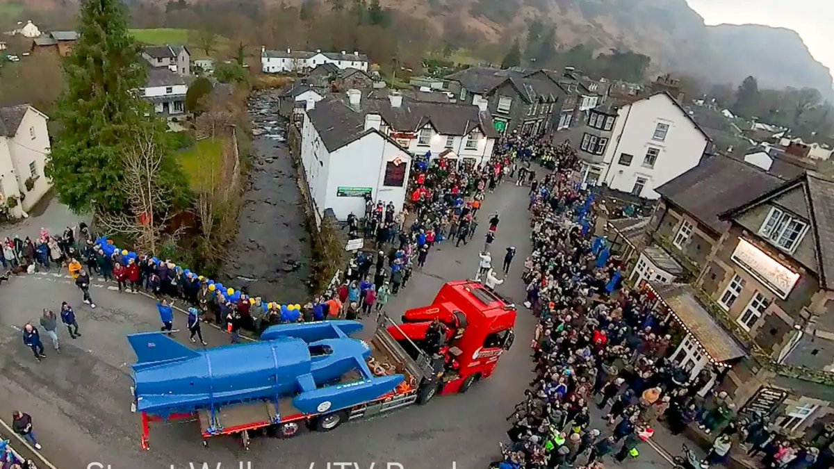 StuWalkerPhotos's tweet image. Donald Campbell's Bluebird K7 returns to Coniston.
