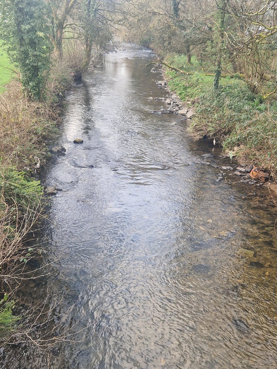 This is one of my happy places. It's easy to forget you're in a hospital car park with scenery like this. I stop here every morning just to take a breath before crossing the bridge to work.
#CTMBigTeamChallenge
#Wellbeing