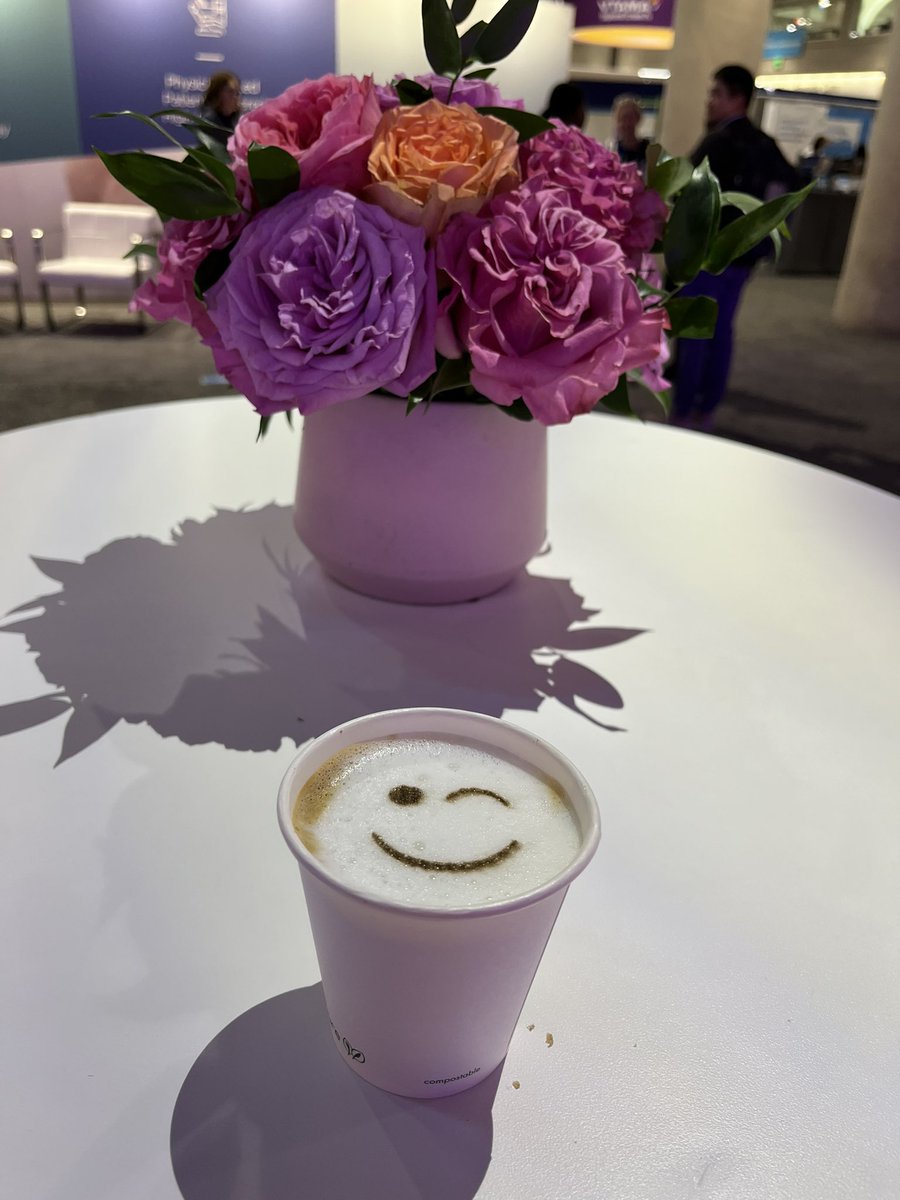 Cute cup of coffee before heading to the last Late-Breaking session!  #Dermtwitter <a href="/AADmember/">AADmember</a> #AAD2024