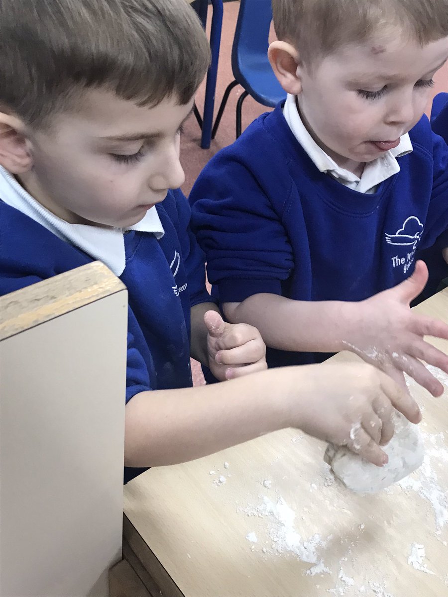 The Acorns have developed their skills in kneading the dough@thewroxhamschool #wroxhammaths #wroxhampe