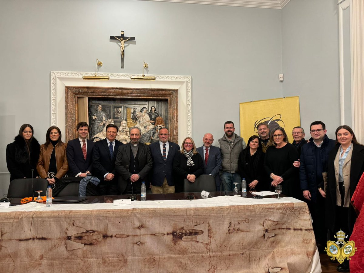 Hermandad de la Paz tweet media